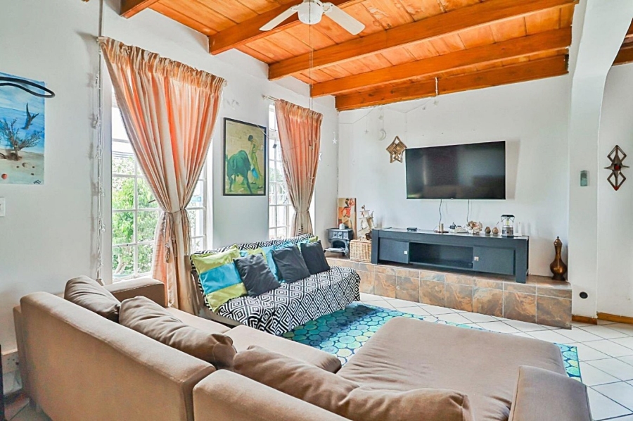 5 Bedroom Property for Sale in Knysna Central Western Cape